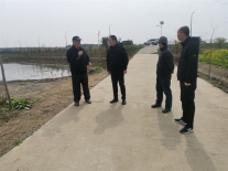 武汉大学于丹教授一行访问大通湖农业绿色发展基地